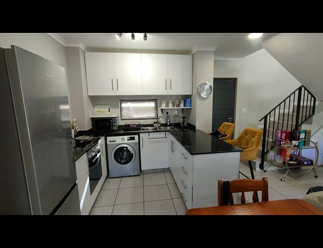 2 BEDROOM SECTIONAL TITLE FOR SALE IN WATERFALL